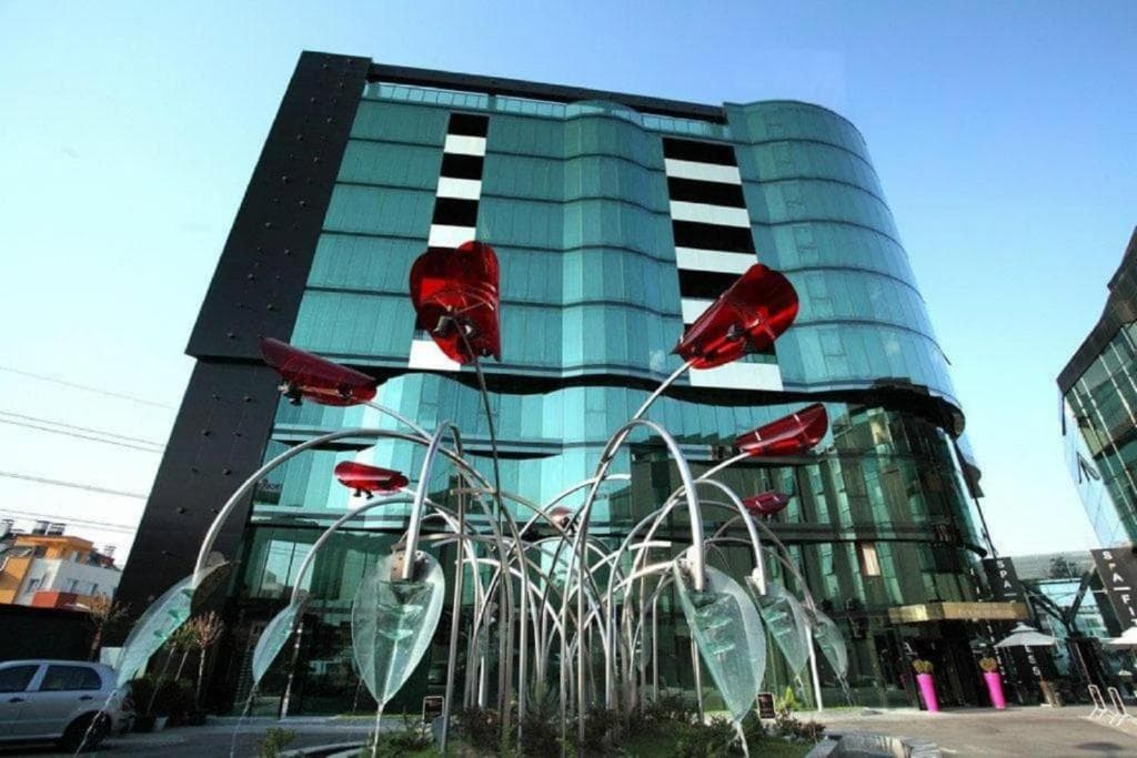 Hotel Emirates - 11