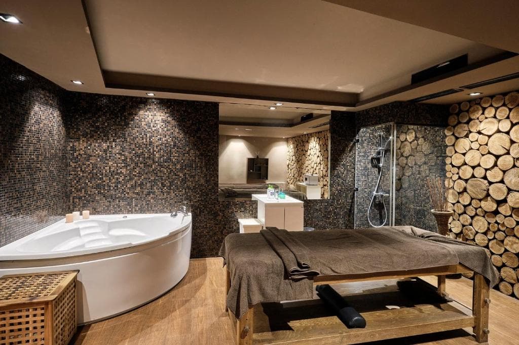 Hotel Emirates - 9