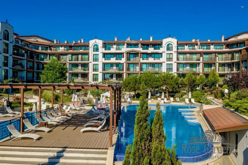 Rose Gardens Apart Hotel