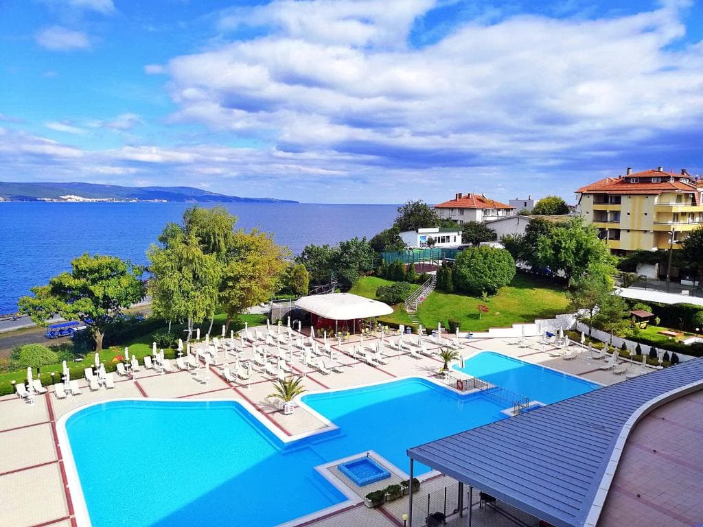 Феста Панорама Хотел - 12
