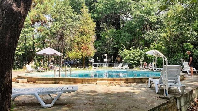 Oasis Park Hotel - 9