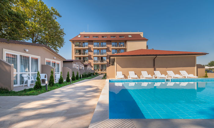 Veramar Villa's