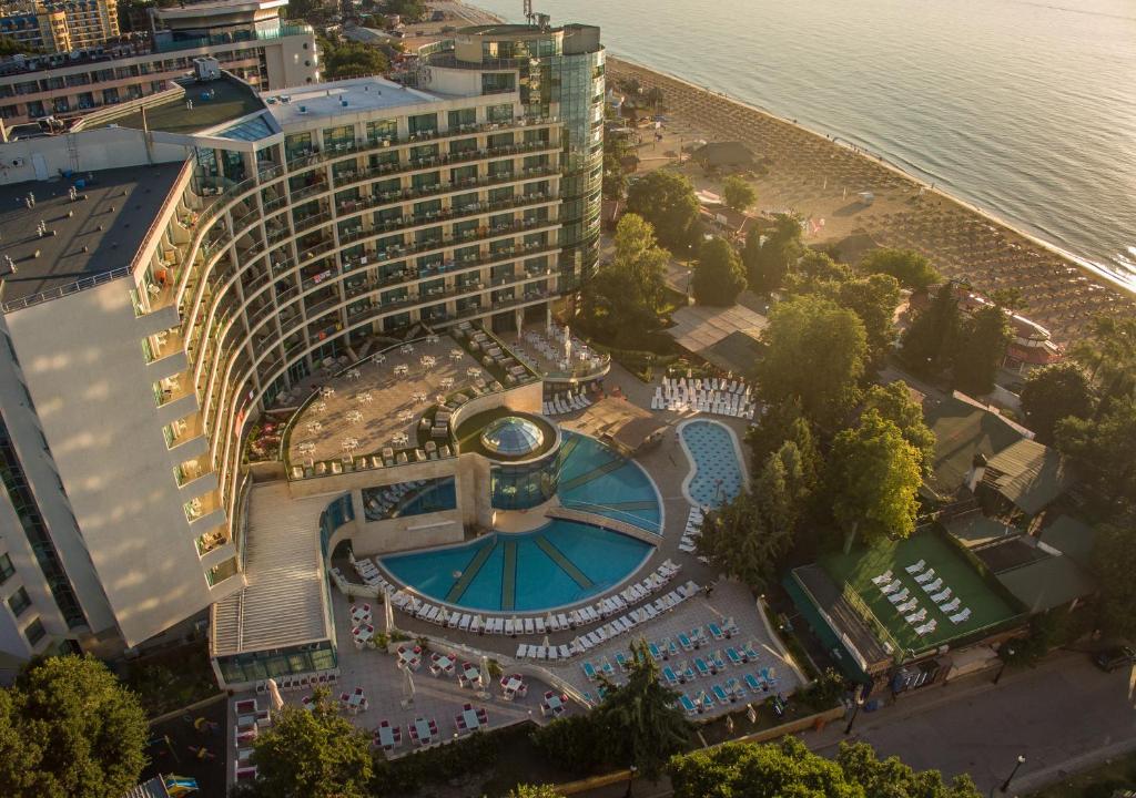 Marina Grand Biych Hotel